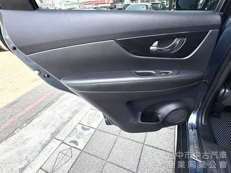 2023年 Nissan  X-Trail 2.0 智行版 原鈑件 ACC跟車 電尾門 環景影像 國產最大氣休旅車首選