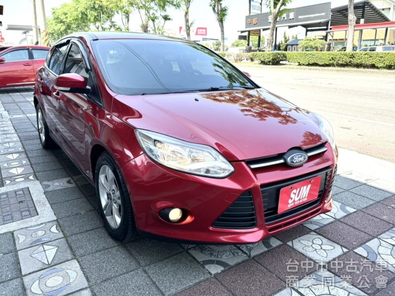 2013年 FORD Focus 5D 1.6 汽油時尚型 認證車 雙區恆溫 循跡防滑 空間大 高CP值的都會代步小車