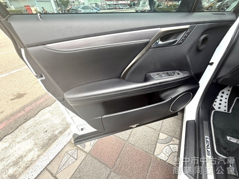 2020年 Lexus RX 300  F-Sport  原鈑件 僅跑4萬公里 全景天窗 環景 ACC跟車 歡迎鑑賞