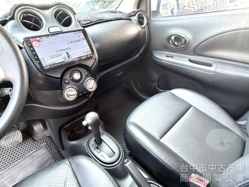 2015年 Nissan March 1.5 傳奇版 原鈑件 衛星導航 倒車顯影 加值安卓機 外型可愛 城市代步小車