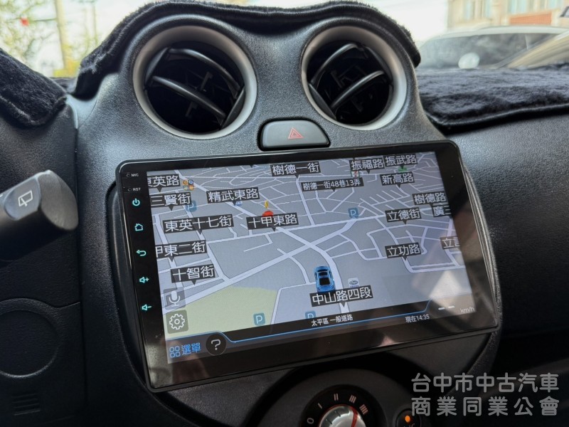 2015年 Nissan March 1.5 傳奇版 原鈑件 衛星導航 倒車顯影 加值安卓機 外型可愛 城市代步小車