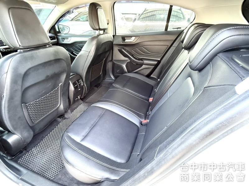 2019年 Ford Focus 5D 時尚經典型 1.5渦輪 原鈑件 僅跑5萬公里  市場最夯的五門小鋼砲