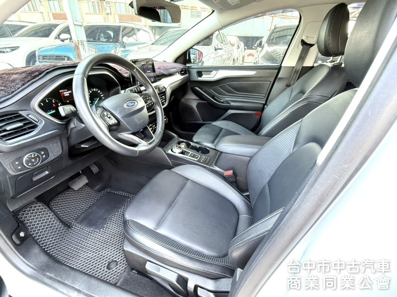 2019年 Ford Focus 5D 時尚經典型 1.5渦輪 原鈑件 僅跑5萬公里  市場最夯的五門小鋼砲