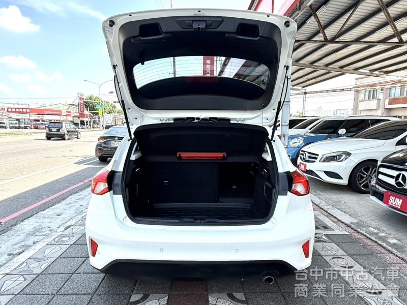 2019年 Ford Focus 5D 時尚經典型 1.5渦輪 原鈑件 僅跑5萬公里  市場最夯的五門小鋼砲