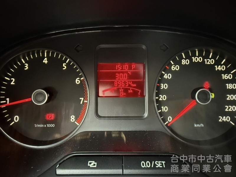 2014年 福斯 POLO HB 1.6 CL 原鈑件 升級大螢幕安卓機 好開省油 小資女的最佳時尚代步小車