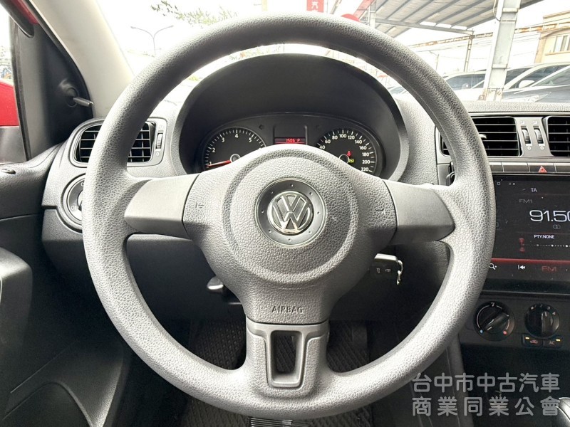 2014年 福斯 POLO HB 1.6 CL 原鈑件 升級大螢幕安卓機 好開省油 小資女的最佳時尚代步小車