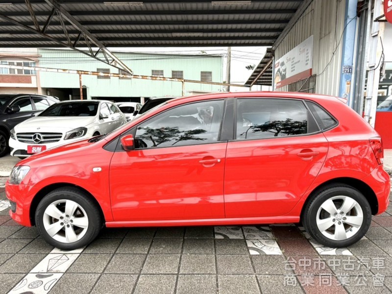 2014年 福斯 POLO HB 1.6 CL 原鈑件 升級大螢幕安卓機 好開省油 小資女的最佳時尚代步小車