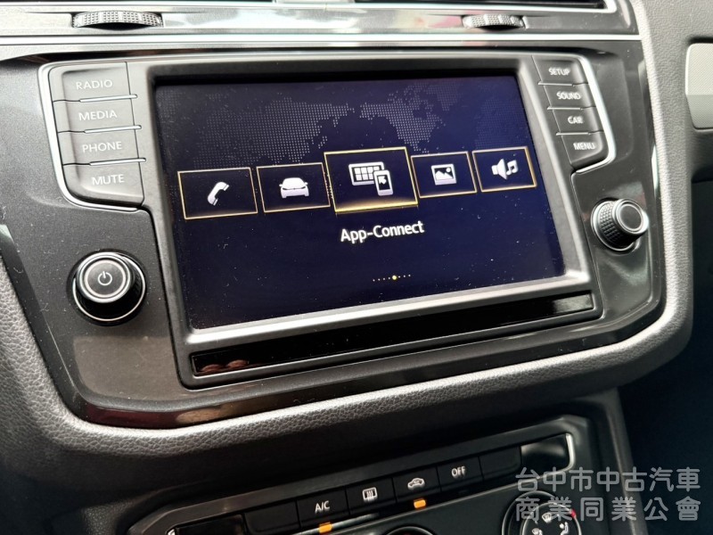 2017年 福斯 Tiguan 280 TSI Smartline  1.4 渦輪 原鈑件 大空間大馬力 新世代運動休旅