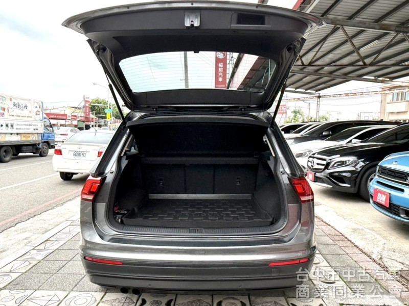 2017年 福斯 Tiguan 280 TSI Smartline  1.4 渦輪 原鈑件 大空間大馬力 新世代運動休旅