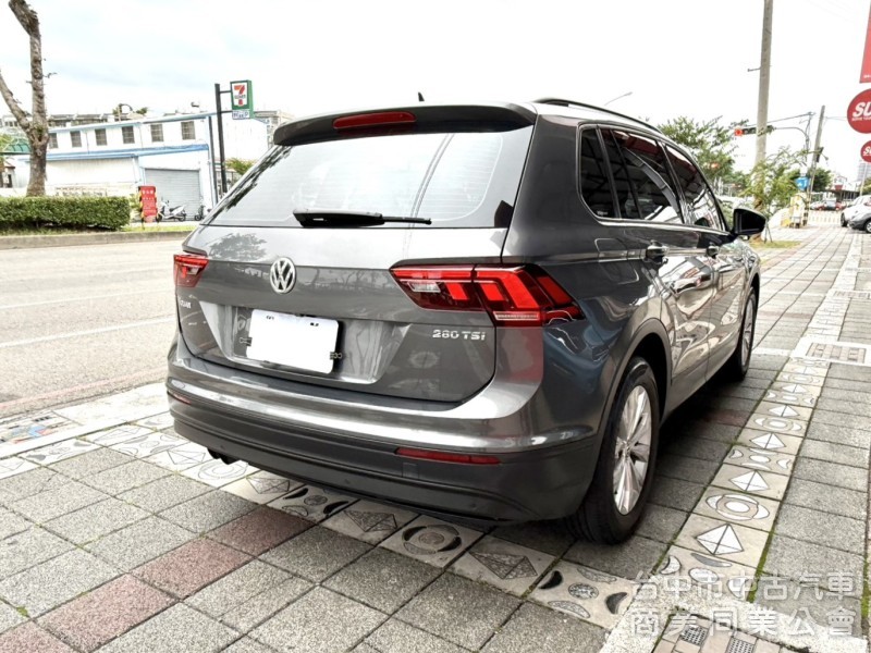 2017年 福斯 Tiguan 280 TSI Smartline  1.4 渦輪 原鈑件 大空間大馬力 新世代運動休旅