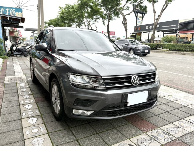 2017年 福斯 Tiguan 280 TSI Smartline  1.4 渦輪 原鈑件 大空間大馬力 新世代運動休旅