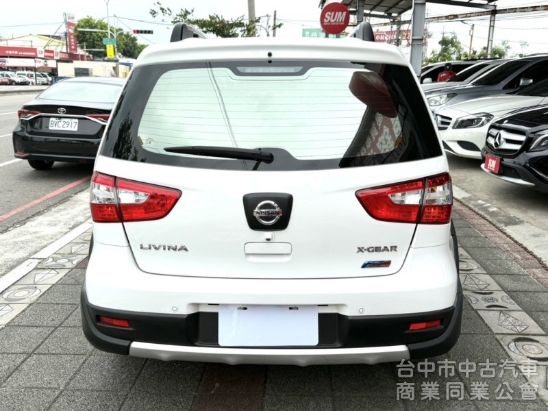 2018年 Nissan Livina 1.6 豪華版 恆溫 原廠影音 車頂行李架 舒適大空間 市場熱銷五門掀背小休旅