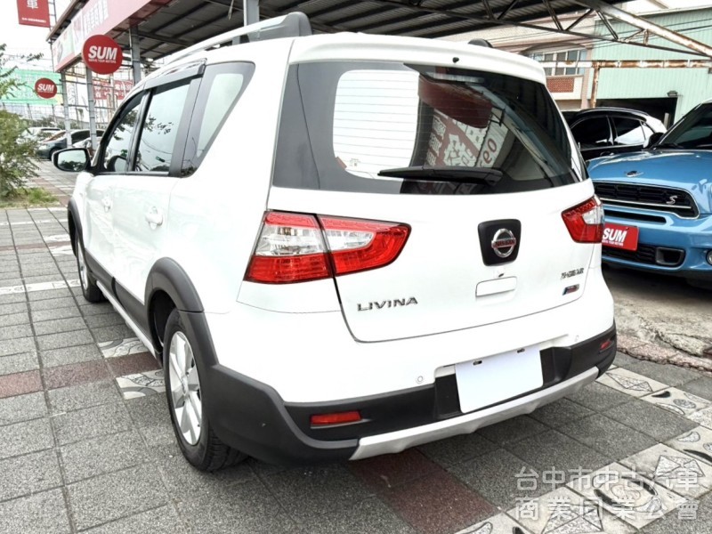 2018年 Nissan Livina 1.6 豪華版 恆溫 原廠影音 車頂行李架 舒適大空間 市場熱銷五門掀背小休旅