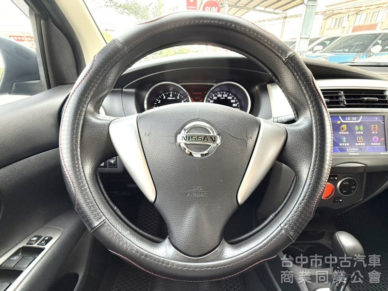 2017年 Nissan Livina 1.6 旗艦版 原鈑件 恆溫 車頂行李架 I-Key 省油大空間 優質代步車首選
