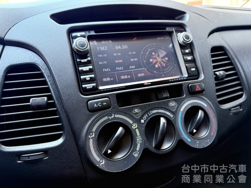 2012年 TOYOTA INNOVA 2.0 自排 J版 原鈑件 只跑8萬公里 衛星導航 加裝皮椅 鋁圈 客貨兩用車