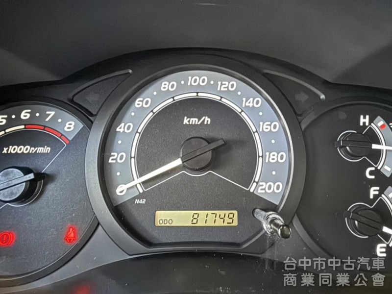 2012年 TOYOTA INNOVA 2.0 自排 J版 原鈑件 只跑8萬公里 衛星導航 加裝皮椅 鋁圈 客貨兩用車