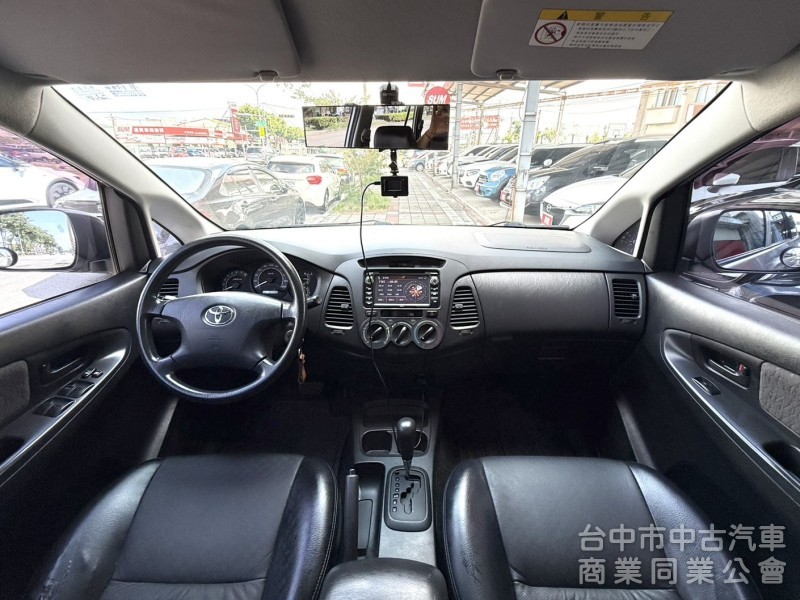 2012年 TOYOTA INNOVA 2.0 自排 J版 原鈑件 只跑8萬公里 衛星導航 加裝皮椅 鋁圈 客貨兩用車