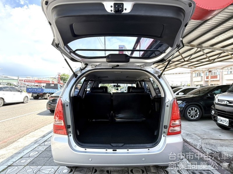2012年 TOYOTA INNOVA 2.0 自排 J版 原鈑件 只跑8萬公里 衛星導航 加裝皮椅 鋁圈 客貨兩用車
