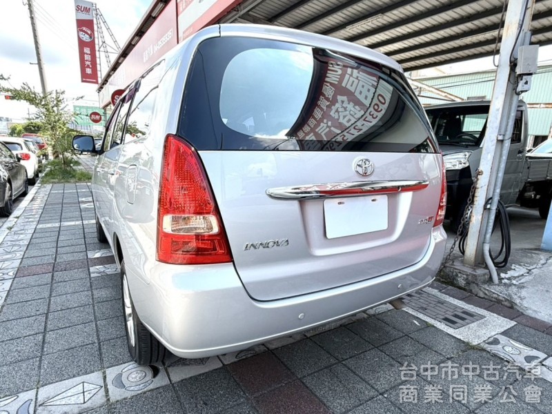 2012年 TOYOTA INNOVA 2.0 自排 J版 原鈑件 只跑8萬公里 衛星導航 加裝皮椅 鋁圈 客貨兩用車