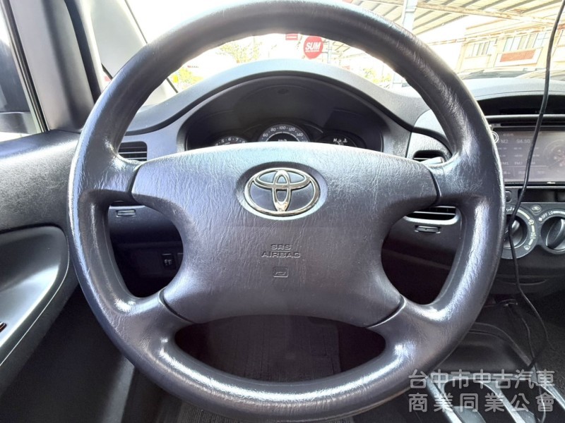 2012年 TOYOTA INNOVA 2.0 自排 J版 原鈑件 只跑8萬公里 衛星導航 加裝皮椅 鋁圈 客貨兩用車