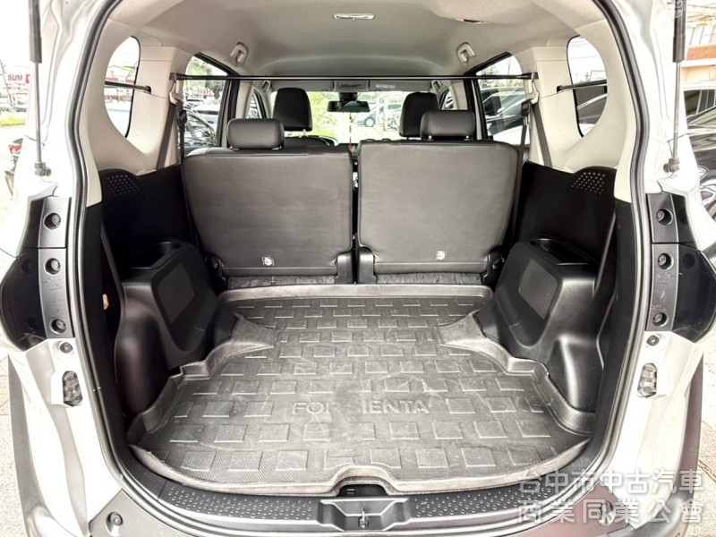 2022年 Toyota Sienta 5人座 1.8 豪華+版 原鈑件 I-Key 恆溫 電動側滑門 國產跨界休旅車