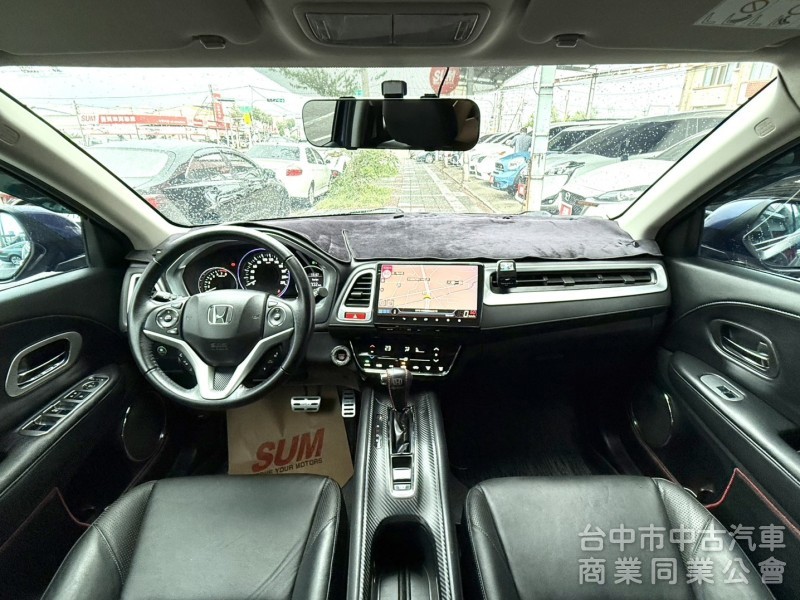 2017年式 Honda HR-V 1.8 頂級S版 原鈑件 僅跑5萬公里 加裝環景系統 適合在都市穿梭跨界輕休旅