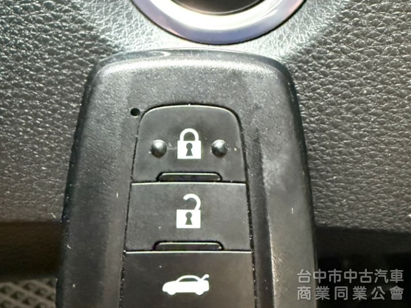 2023年 Toyota Altis 1.8 尊爵版 原鈑件 里程3萬 ACC I-Key 定速 車道偏離 熱門房車首選