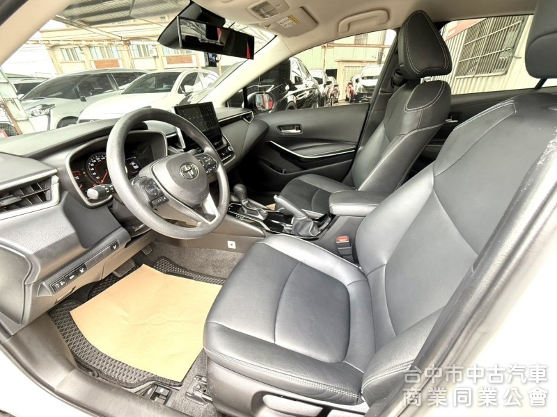 2023年 Toyota Altis 1.8 尊爵版 原鈑件 里程3萬 ACC I-Key 定速 車道偏離 熱門房車首選