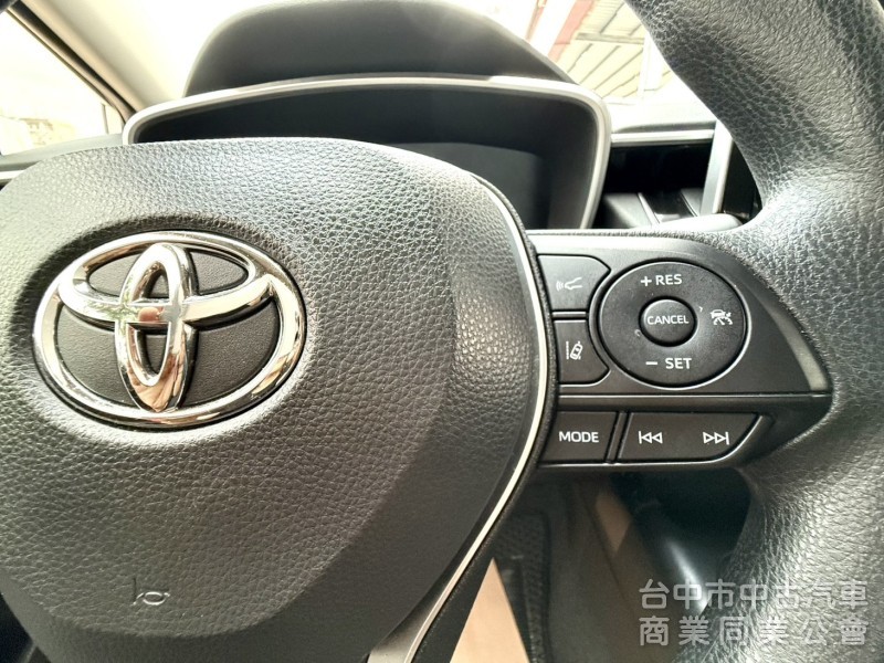 2023年 Toyota Altis 1.8 尊爵版 原鈑件 里程3萬 ACC I-Key 定速 車道偏離 熱門房車首選