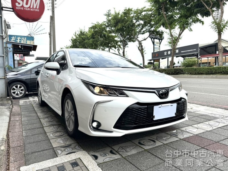 2023年 Toyota Altis 1.8 尊爵版 原鈑件 里程3萬 ACC I-Key 定速 車道偏離 熱門房車首選