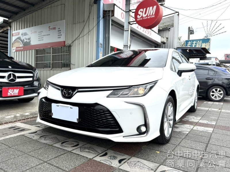 2023年 Toyota Altis 1.8 尊爵版 原鈑件 里程3萬 ACC I-Key 定速 車道偏離 熱門房車首選