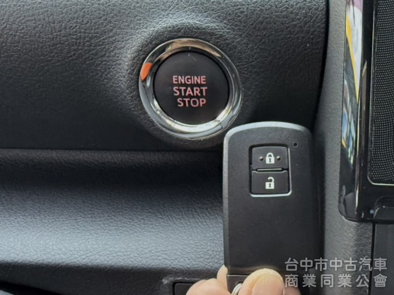 2017年 Toyota Sienta 5人座 經典型 僅跑4萬公里 I-Key 原廠影音 小車大空間 好保養 妥善率高