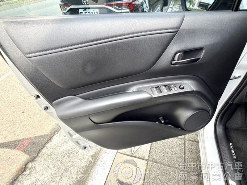 2017年 Toyota Sienta 5人座 經典型 僅跑4萬公里 I-Key 原廠影音 小車大空間 好保養 妥善率高
