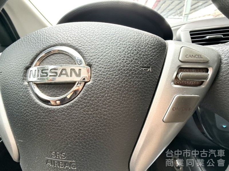 2015年 Nissan TIIDA 5D 1.6 豪華影音版 原鈑件 恆溫 I-Key 盲點偵測 大空間大省油好代步