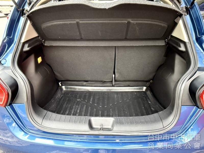 2015年 Nissan TIIDA 5D 1.6 豪華影音版 原鈑件 恆溫 I-Key 盲點偵測 大空間大省油好代步