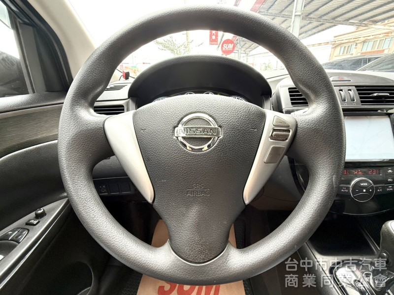 2015年 Nissan TIIDA 5D 1.6 豪華影音版 原鈑件 恆溫 I-Key 盲點偵測 大空間大省油好代步