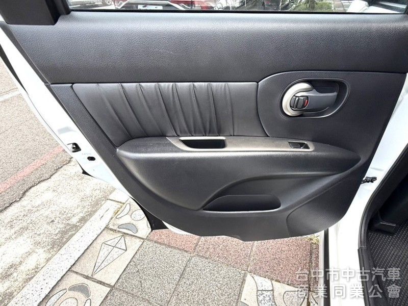 2018年 Nissan LIVINA 1.6 旗艦版 原鈑件 恆溫空調 I-Key 盲點偵測 乘坐舒適 跨界小休旅