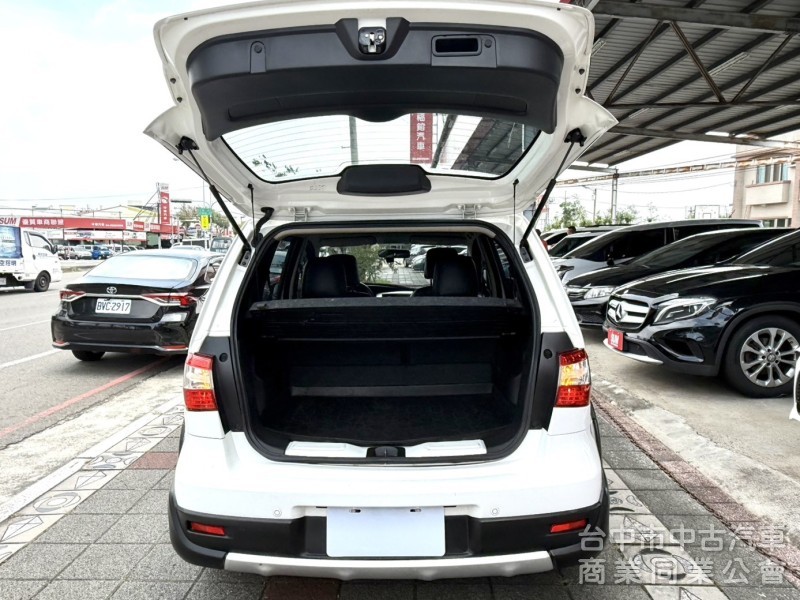 2018年 Nissan LIVINA 1.6 旗艦版 原鈑件 恆溫空調 I-Key 盲點偵測 乘坐舒適 跨界小休旅