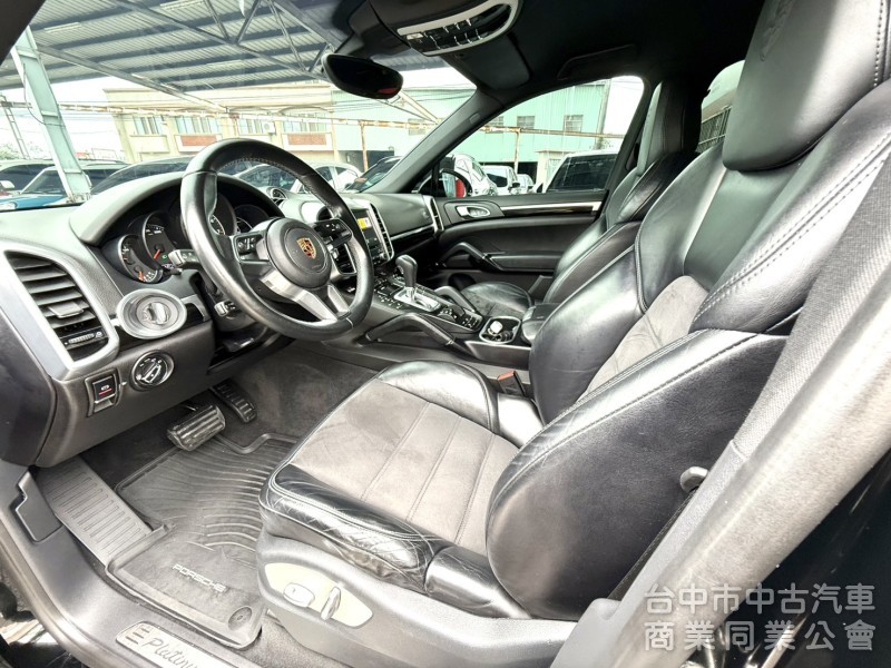 2017年式 Porsche Cayenne 3.6 白金限定版 總代理 原鈑件 個人化精裝選配 強悍的性能 暢快隨行