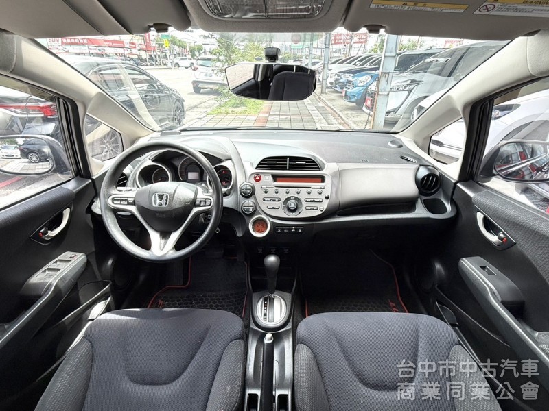 2012年 Honda Fit  1.5 VTi-S 原鈑件 恆溫空調 定速巡航 換檔撥片 日常通勤代步 實用小車首選 