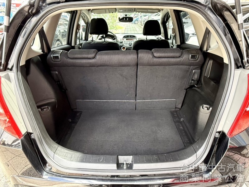 2012年 Honda Fit  1.5 VTi-S 原鈑件 恆溫空調 定速巡航 換檔撥片 日常通勤代步 實用小車首選 