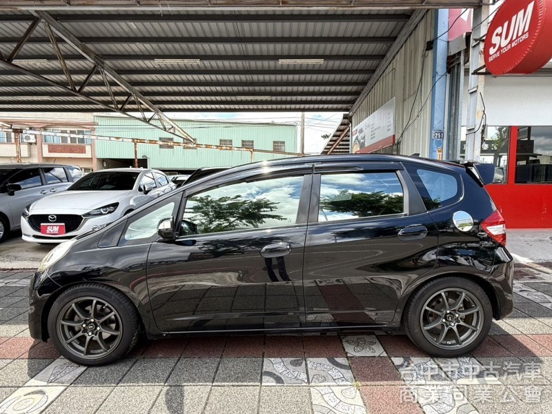 2012年 Honda Fit  1.5 VTi-S 原鈑件 恆溫空調 定速巡航 換檔撥片 日常通勤代步 實用小車首選 