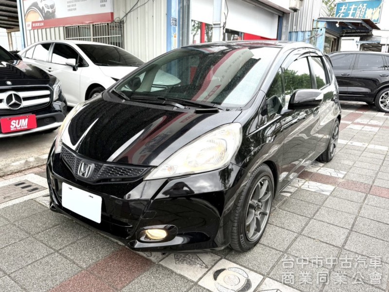 2012年 Honda Fit  1.5 VTi-S 原鈑件 恆溫空調 定速巡航 換檔撥片 日常通勤代步 實用小車首選 