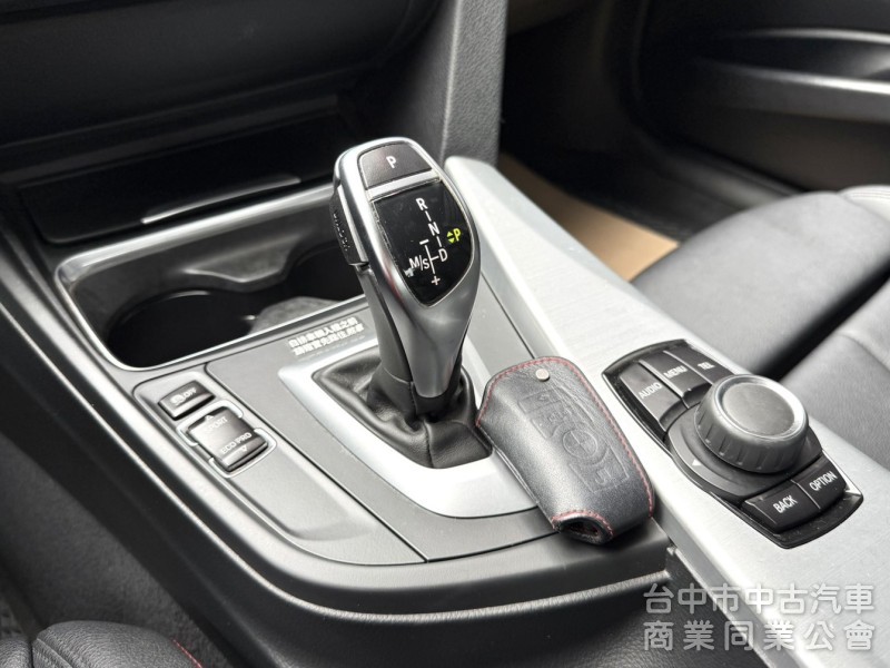 2013年 BMW Sedan 320i Sport 總代理 一手車 原鈑件 雙區恆溫 雙前座跑車座椅 免百萬 輕鬆入主