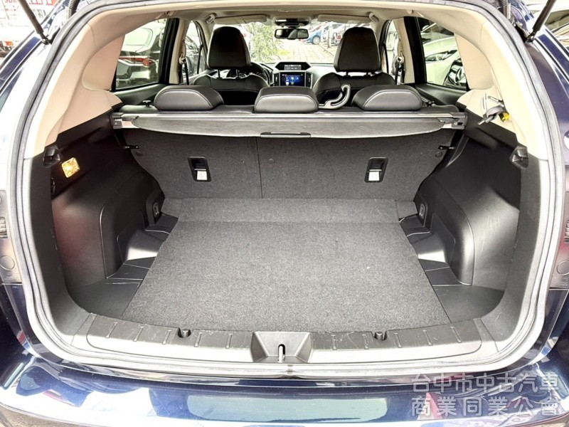 2017年 SUBARU impreza 5D 1.6 i-S 原鈑件 恆溫 天窗 駕駛座電動椅 日系舒適安全掀背神車