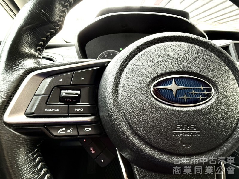 2017年 SUBARU impreza 5D 1.6 i-S 原鈑件 恆溫 天窗 駕駛座電動椅 日系舒適安全掀背神車