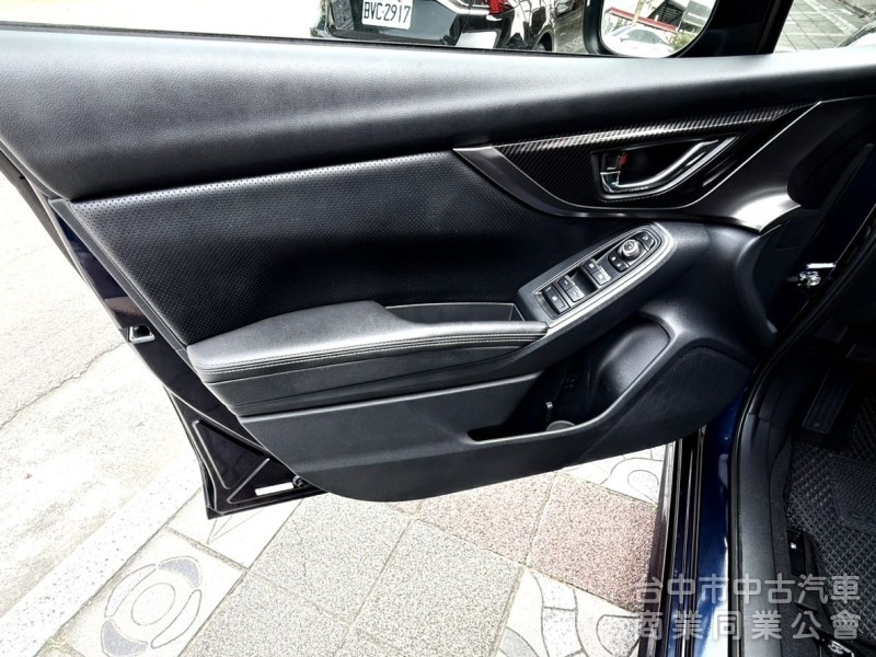 2017年 SUBARU impreza 5D 1.6 i-S 原鈑件 恆溫 天窗 駕駛座電動椅 日系舒適安全掀背神車