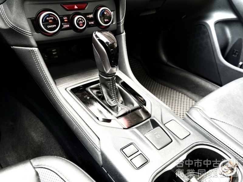 2017年 SUBARU impreza 5D 1.6 i-S 原鈑件 恆溫 天窗 駕駛座電動椅 日系舒適安全掀背神車