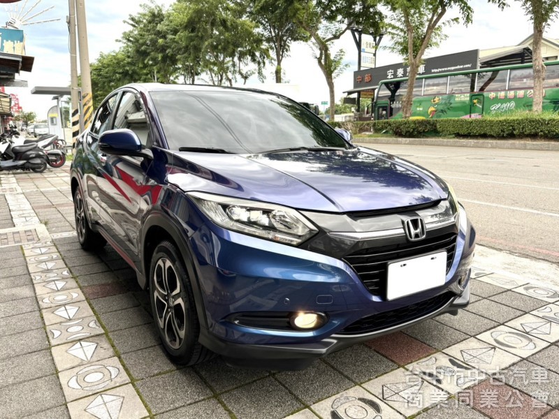 2017年 Honda HR-V 1.8 頂級S版 原鈑件 恆溫空調 I-Key 換檔撥片 靈活大空間 居家小休旅首選