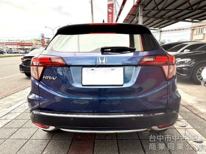 2017年 Honda HR-V 1.8 頂級S版 原鈑件 恆溫空調 I-Key 換檔撥片 靈活大空間 居家小休旅首選